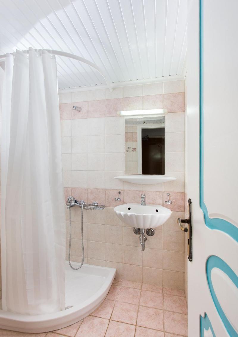Iris Beach Hotel Monemvasia Exterior photo