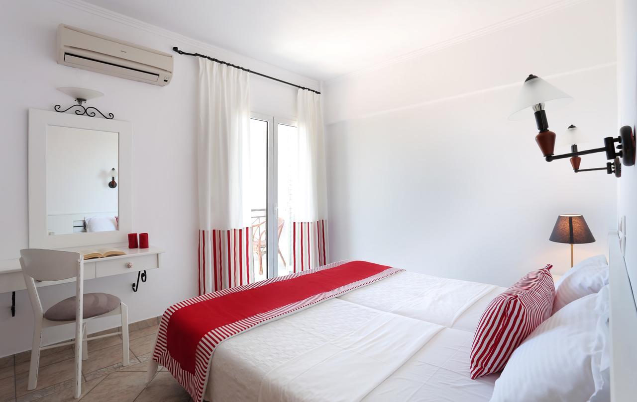 Iris Beach Hotel Monemvasia Exterior photo