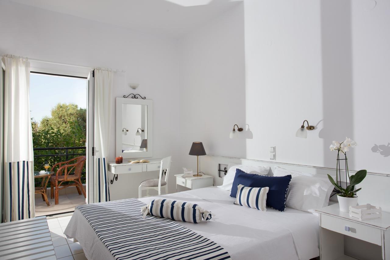 Iris Beach Hotel Monemvasia Exterior photo